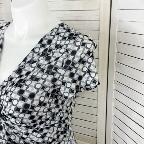 Cato Twist Front Geometric Print Tunic Top Grey White Large Cap Sleeve - Picture 6 of 12